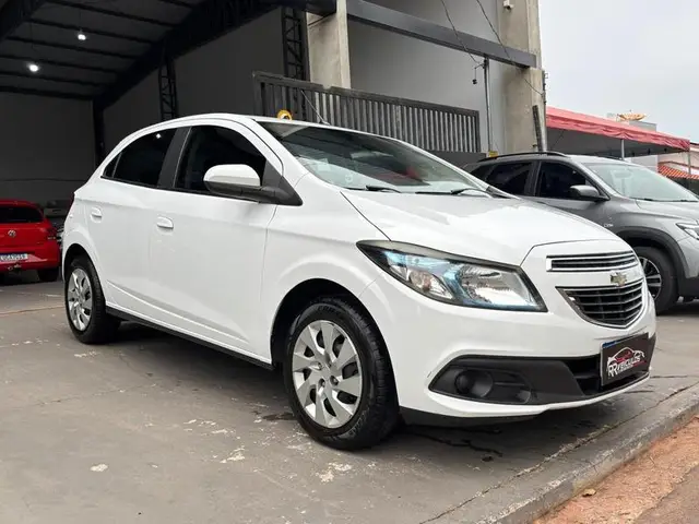 Carro Chevrolet Onix 2015 1.4 LT SPE/4