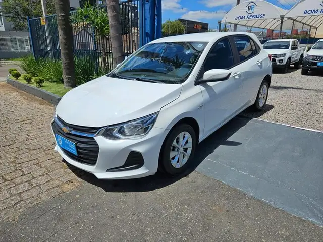 Carro Chevrolet Onix 2023 1.0