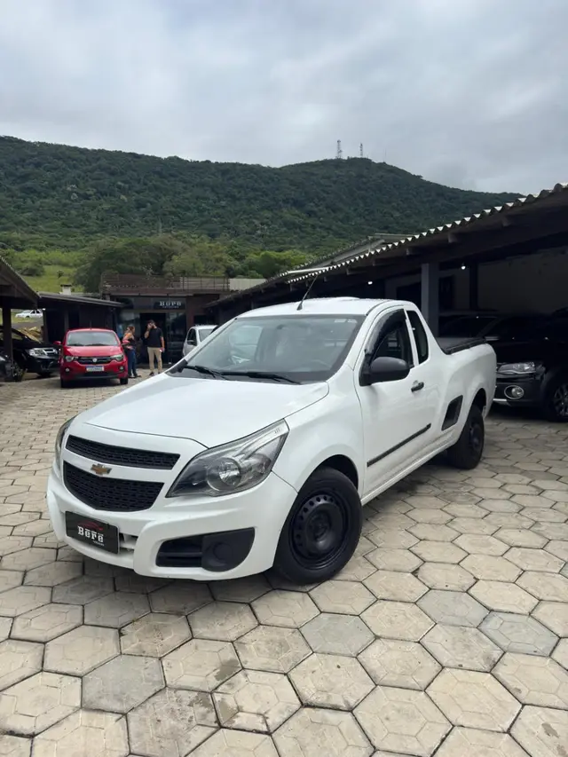Carro Chevrolet Montana 2013 LS 1.4 (Flex)