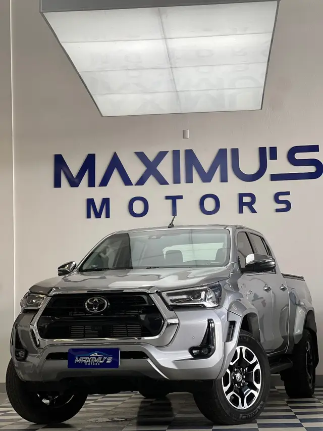 Carro Toyota Hilux Cabine Dupla 2024 SRX 4x4 2.8 Diesel