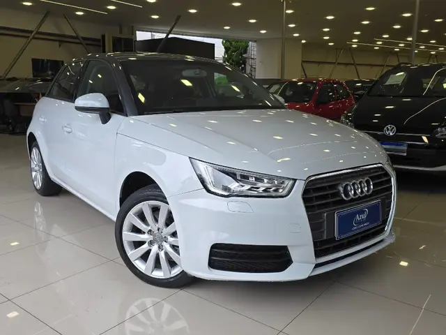 Carro Audi A1 2015 1.4 TFSI Sportback Attraction S Tronic