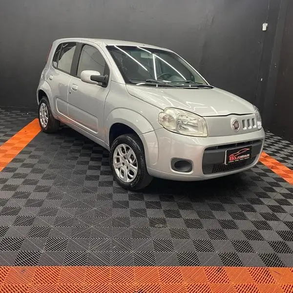 Carro Fiat Uno 2011 Vivace 1.0 8V (Flex) 4p