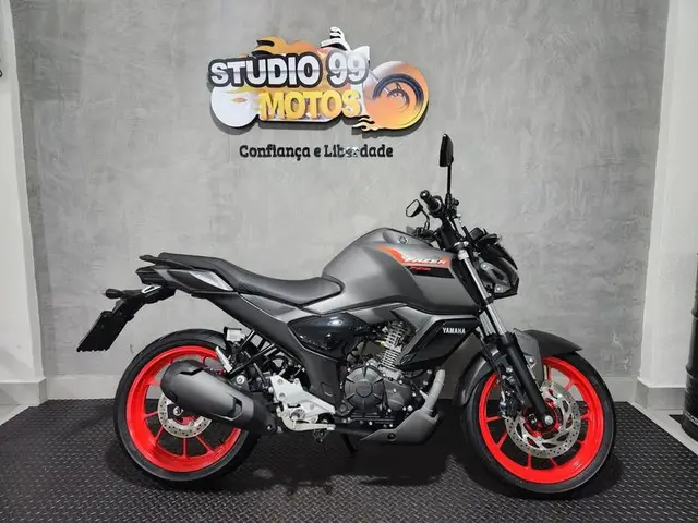 Moto Yamaha Fazer FZ15 2025 Connected