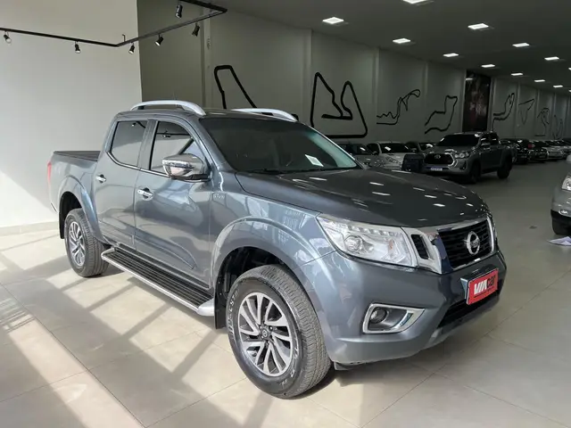 Carro Nissan Frontier 2022 2.3 TD CD LE 4x4 (Aut)