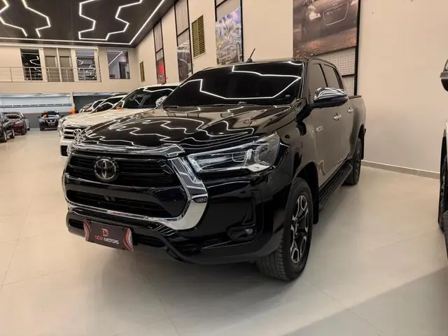 Carro Toyota Hilux Cabine Dupla 2023 Conquest 4x4 2.8 Diesel