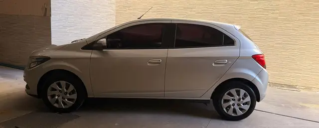 Carro Chevrolet Onix 2013 1.4 LT SPE/4