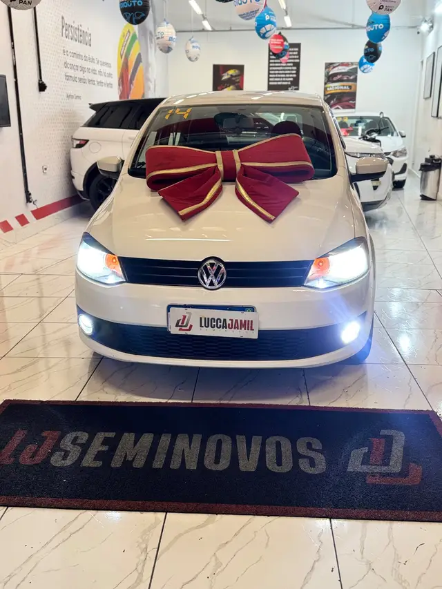 Carro Volkswagen Fox 2014 1.6 VHT (Flex)