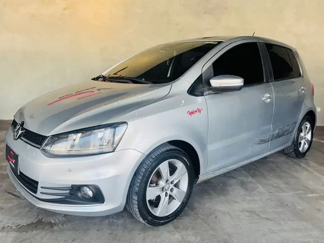 Carro Volkswagen Fox 2016 1.6 MSI Rock in Rio (Flex)
