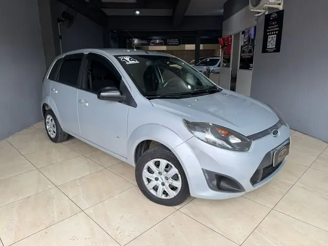 Carro Ford Fiesta Sedan 2014 SE 1.0 RoCam (Flex)