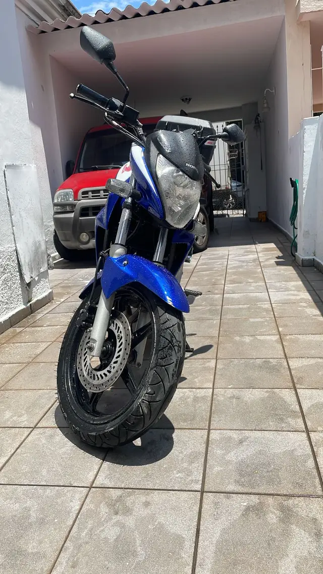Moto Honda CB 300R 2010 Standard