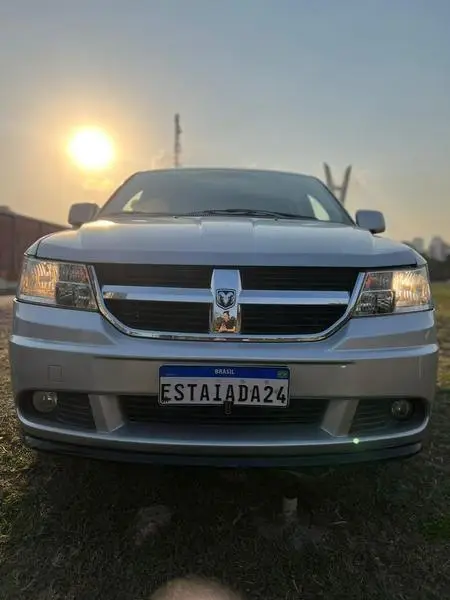 Carro Dodge Journey 2011 RT 2.7