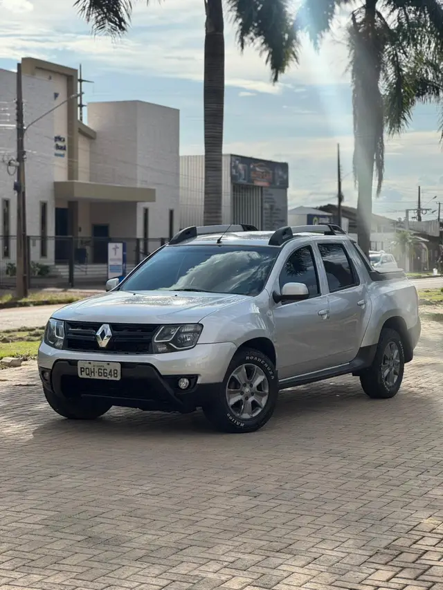 Carro Renault Duster Oroch 2016 2.0 16V Dynamique (Flex)