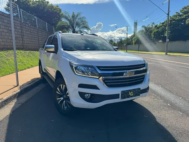 Carro Chevrolet S10 Cabine Dupla 2020 S10 2.5 ECOTEC SIDI LTZ 4x2 (Cabine Dupla) (Aut)