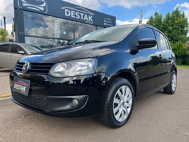Carro Volkswagen Fox 2014 1.0 TEC (Flex) 4p
