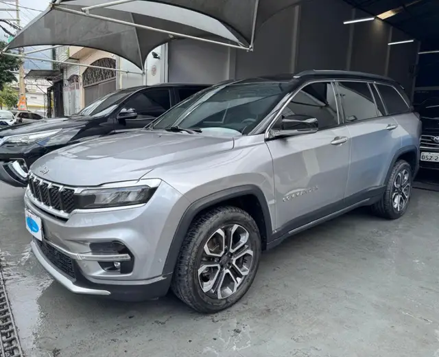 Carro Jeep Commander 2023 Limited 1.3 T270