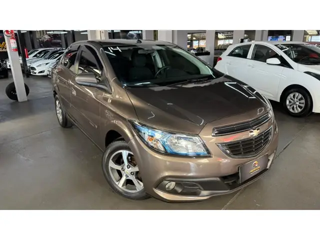 Carro Chevrolet Prisma 2014 1.4 LT SPE/4
