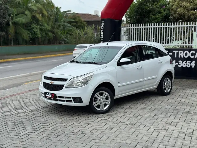 Carro Chevrolet Agile 2011 LTZ 1.4 8V (Flex)
