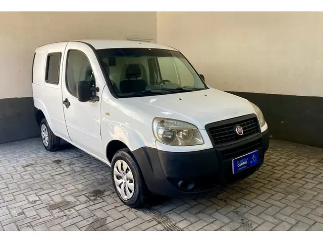 Carro Fiat Doblò Cargo 2010 1.8 8V (Flex)