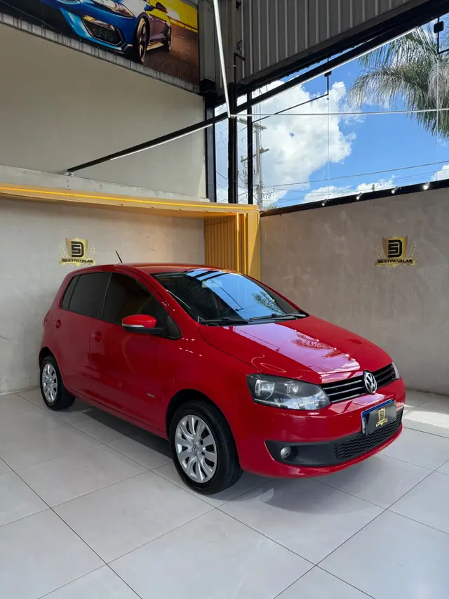 Carro Volkswagen Fox 2013 1.0 TEC (Flex) 4p
