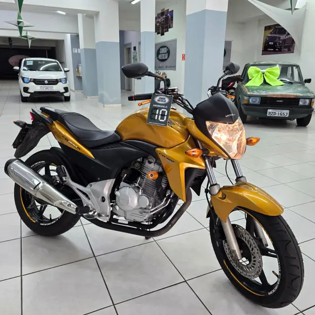 Moto Honda CB 300R 2010 Standard