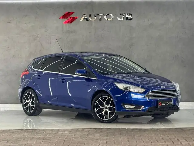 Carro Ford Focus Hatch 2016 Titanium 2.0 PowerShift