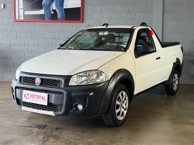 Carro Fiat Strada 2016 Working 1.4 (Flex)