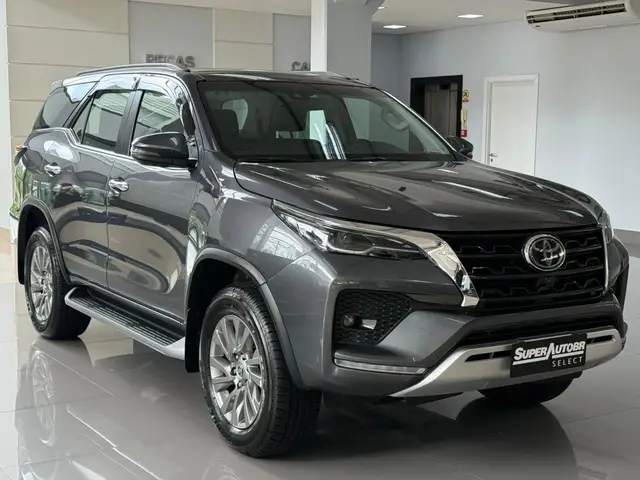 Carro Toyota SW4 2022 SRX 2.8 turbodiesel 5L 4x4 (Aut)