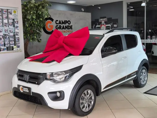 Carro Fiat Mobi 2025 Trekking 1.0