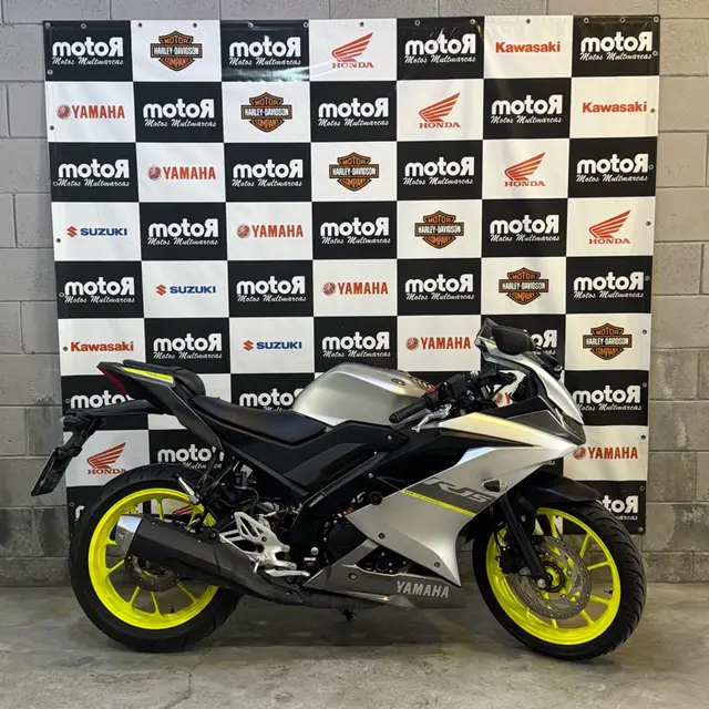 Moto Yamaha YZF R15 2024 ABS