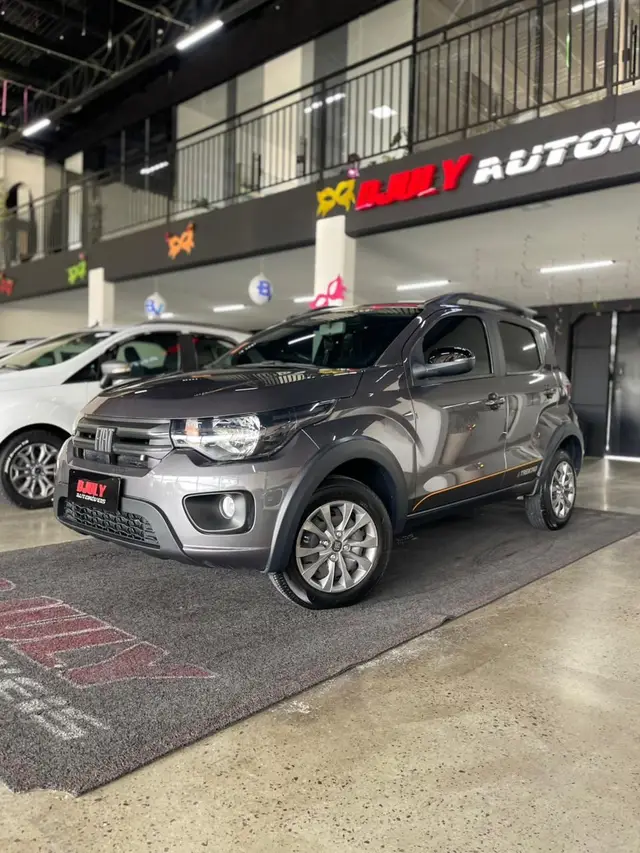 Carro Fiat Mobi 2024 Trekking 1.0