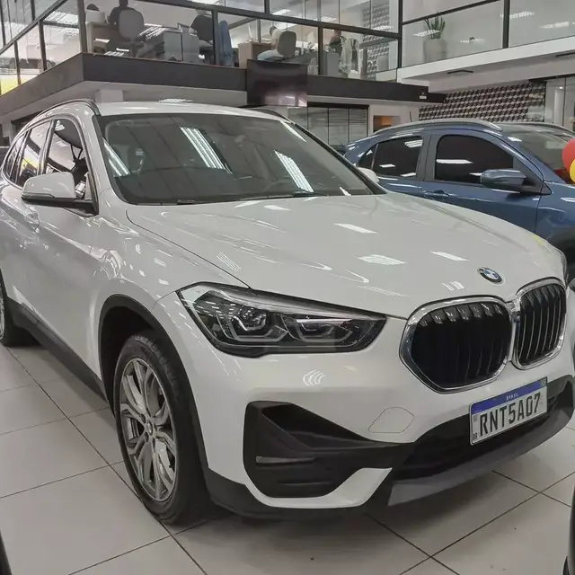 Carro BMW X1 2022 sDrive20i 2.0 Turbo (Aut.)