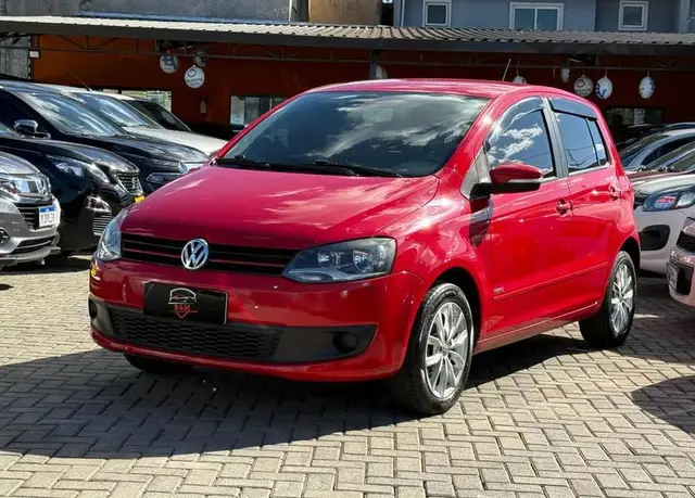 Carro Volkswagen Fox 2014 1.0 TEC (Flex) 4p