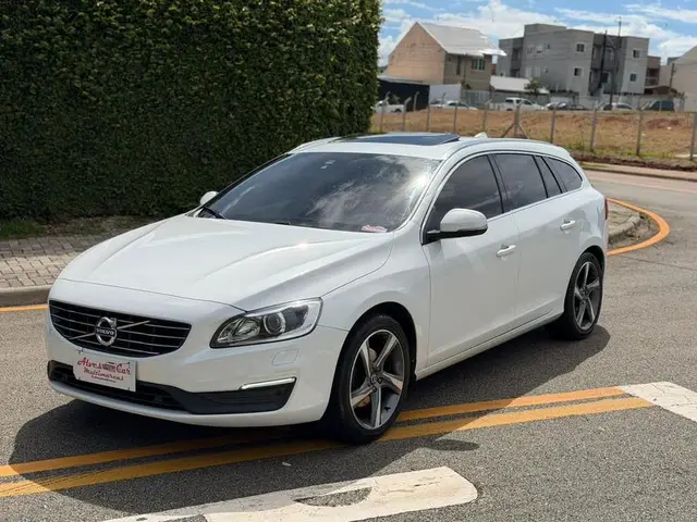Carro Volvo V60 2017 2.0 T4 Drive-E Momentum