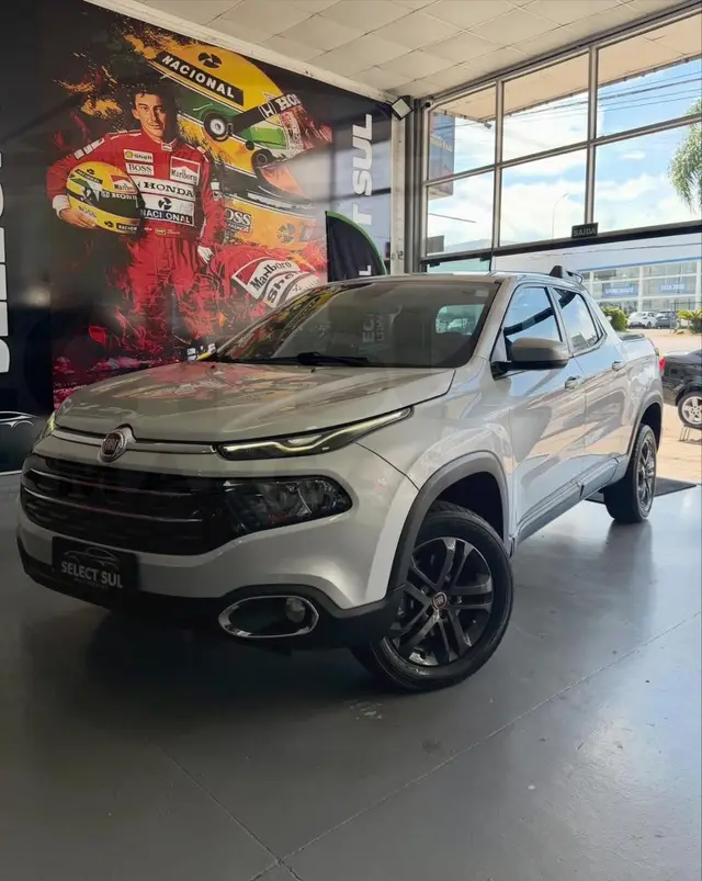 Carro Fiat Toro 2017 Freedom 2.4 TigerShark AT9 (Flex)