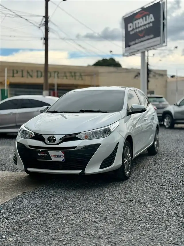 Carro Toyota Yaris 2021 1.5 XL Plus Connect CVT (Flex)