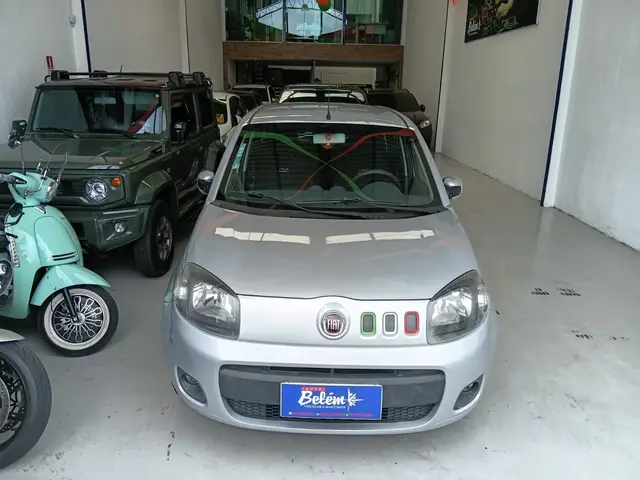 Carro Fiat Uno 2013 Vivace Italia 1.0 8V (Flex) 4p