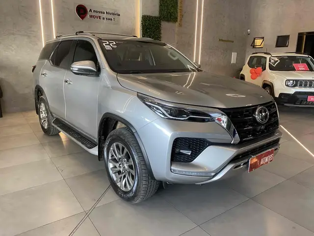 Carro Toyota SW4 2022 SRX 2.8 turbodiesel 5L 4x4 (Aut)