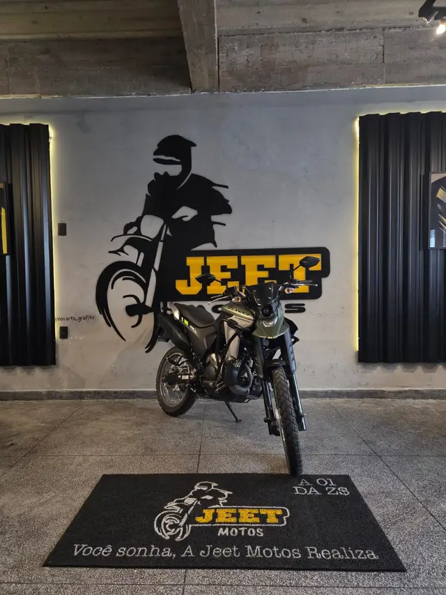 Moto Yamaha XTZ 250 Lander 2025 Connected