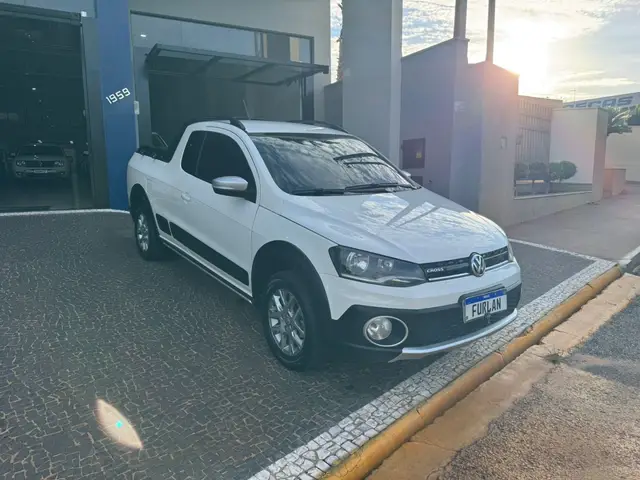 Carro Volkswagen Saveiro 2014 Cross 1.6 (Flex) (cab. estendida)