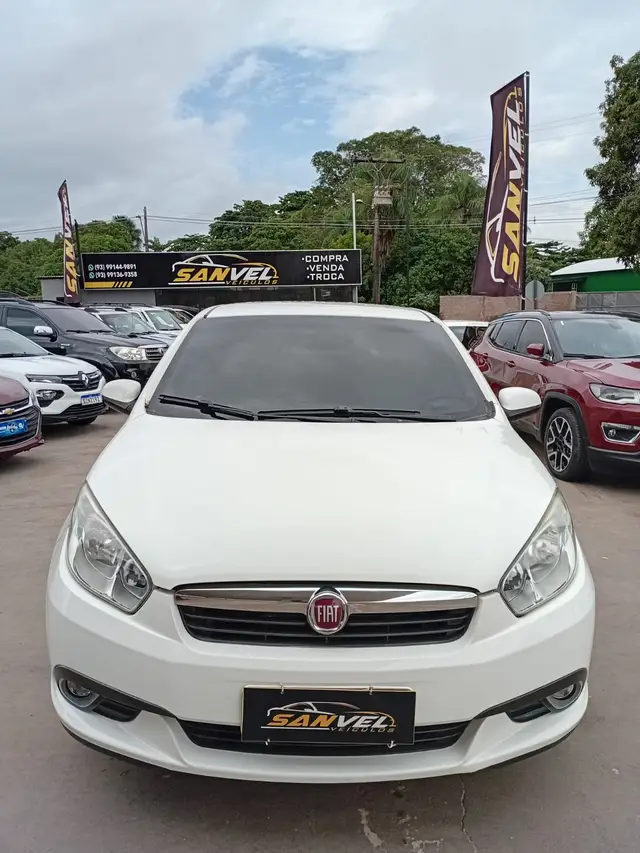 Carro Fiat Grand Siena 2015 ESSENCE ITALIA 1.6 Flex 16V