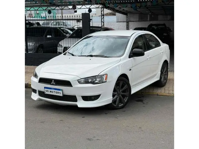 Carro Mitsubishi Lancer 2013 2.0 16V