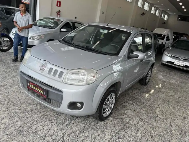 Carro Fiat Uno 2012 Attractive 1.4 8V (Flex) 4p