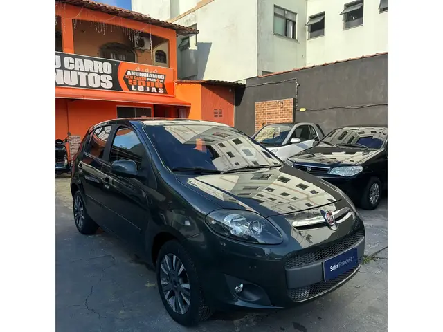 Carro Fiat Palio 2013 Attractive 1.0 8V (Flex)