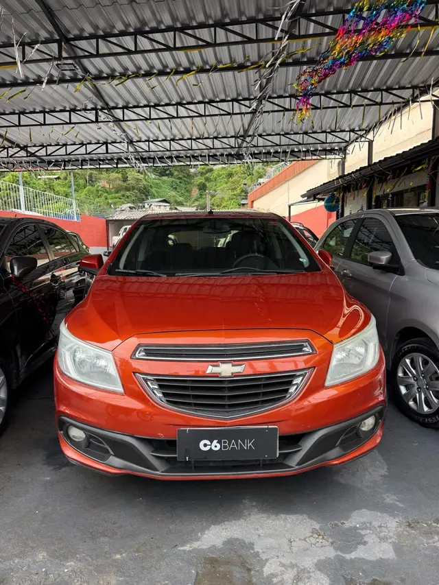 Carro Chevrolet Onix 2013 1.0 LT SPE/4