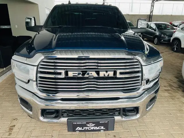 Carro Ram 2500 2024 Laramie 6.7 4X4