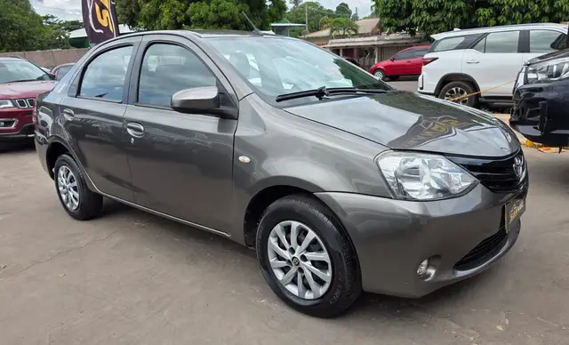 Carro Toyota Etios Sedan 2017 XS 1.5 (Aut) (Flex)