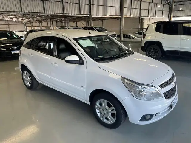 Carro Chevrolet Agile 2012 LT 1.4 8V (Flex)