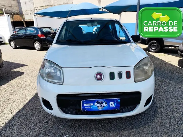 Carro Fiat Uno 2014 Vivace 1.0 8V (Flex) 2p