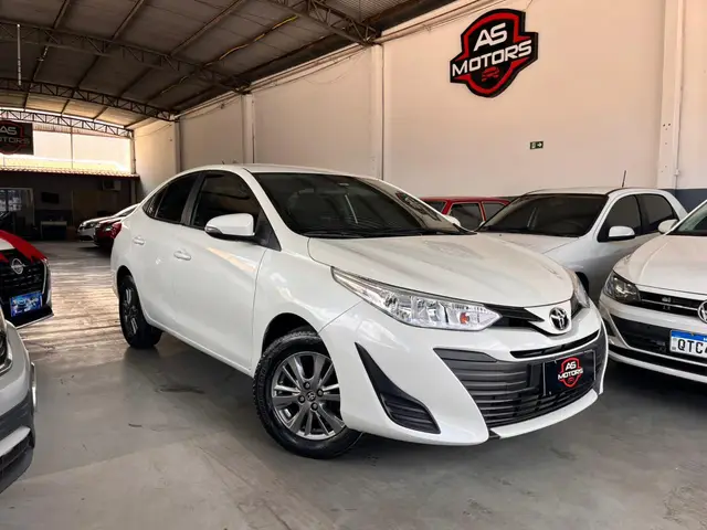 Carro Toyota Yaris Sedan 2020 1.5 XL Plus Connect CVT (Flex)