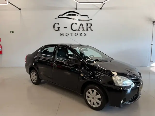 Carro Toyota Etios Sedan 2015 X 1.5 (Flex)